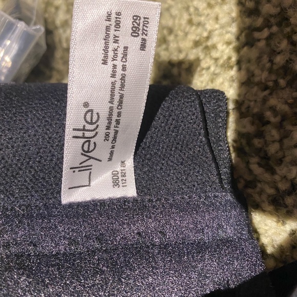 Adjustable strap bra - Picture 3 of 3